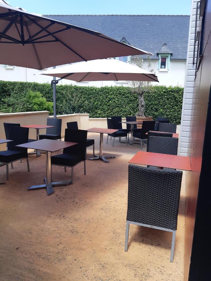 Hotel Les Forges Noyal-sur-Vilaine Exterior foto