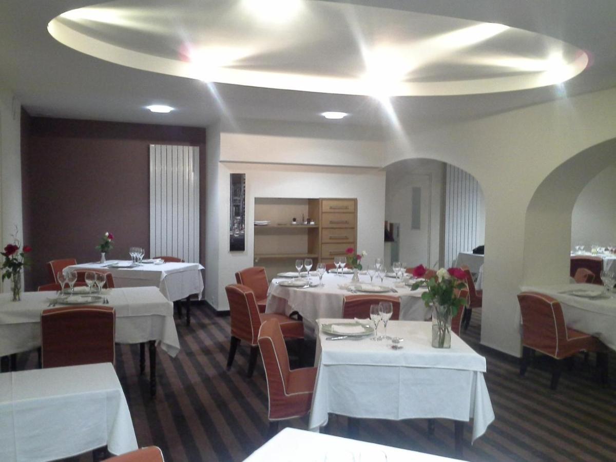 Hotel Les Forges Noyal-sur-Vilaine Zimmer foto